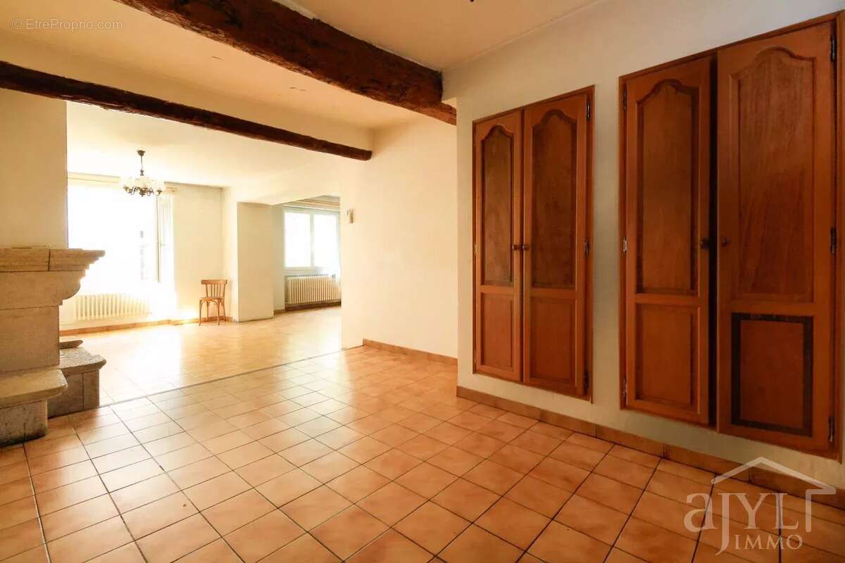 Appartement à ROGNES