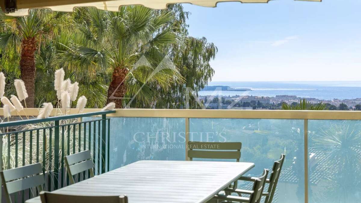 Appartement à LE CANNET