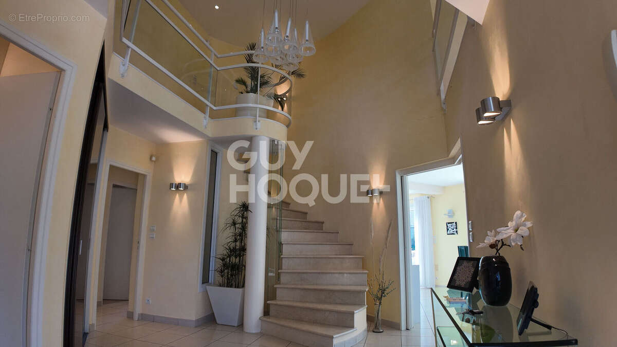 Maison à LA ROCHETTE