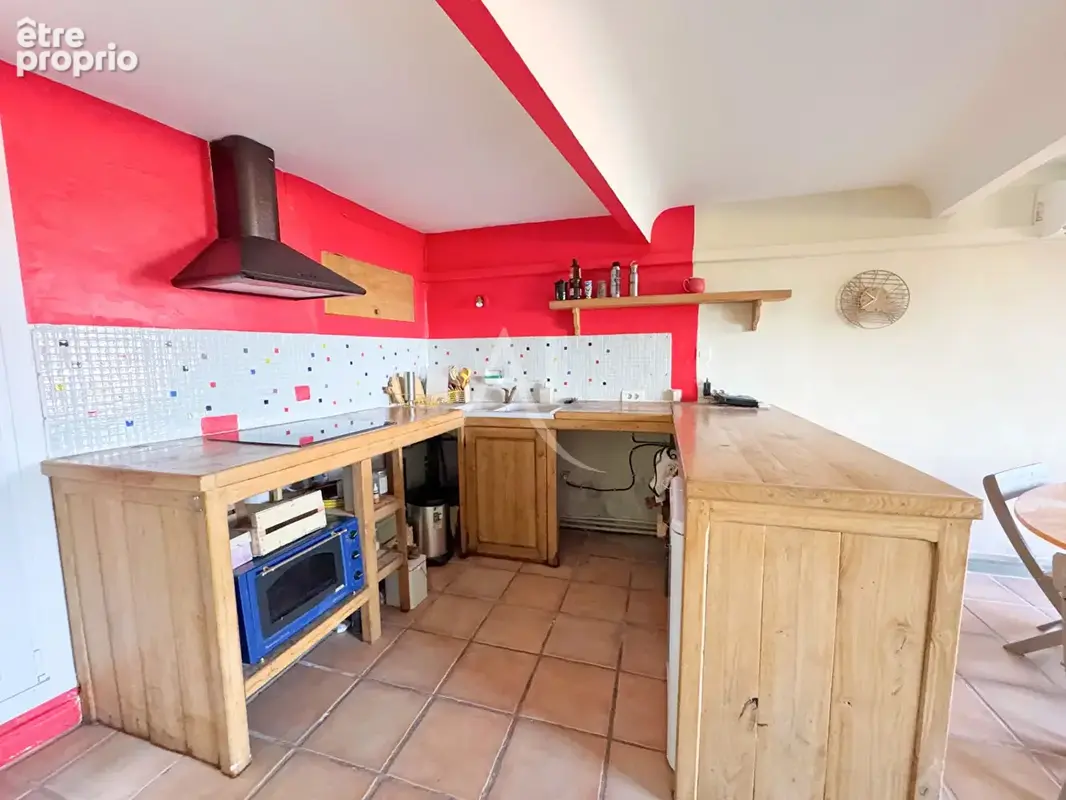 LLAURO : Maison 3 pièces 86.35 m² avec une cour chaleureuse ! - photo 6
