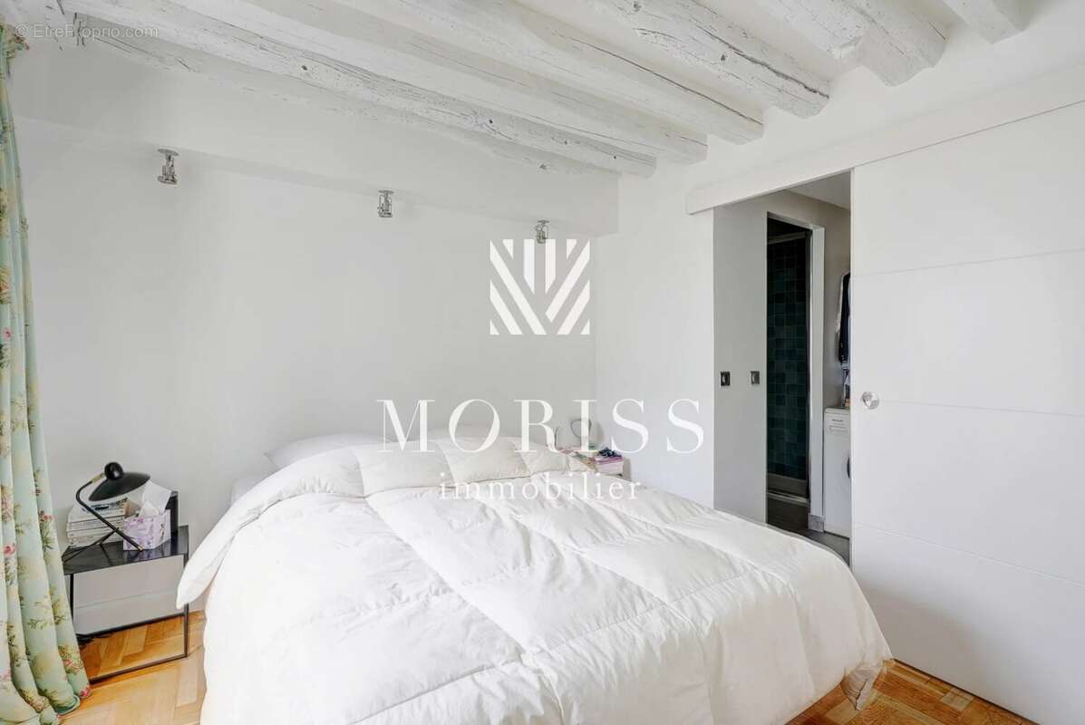 Appartement à PARIS-3E