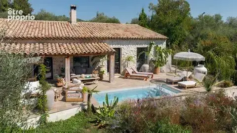 Maison à TOURRETTES-SUR-LOUP