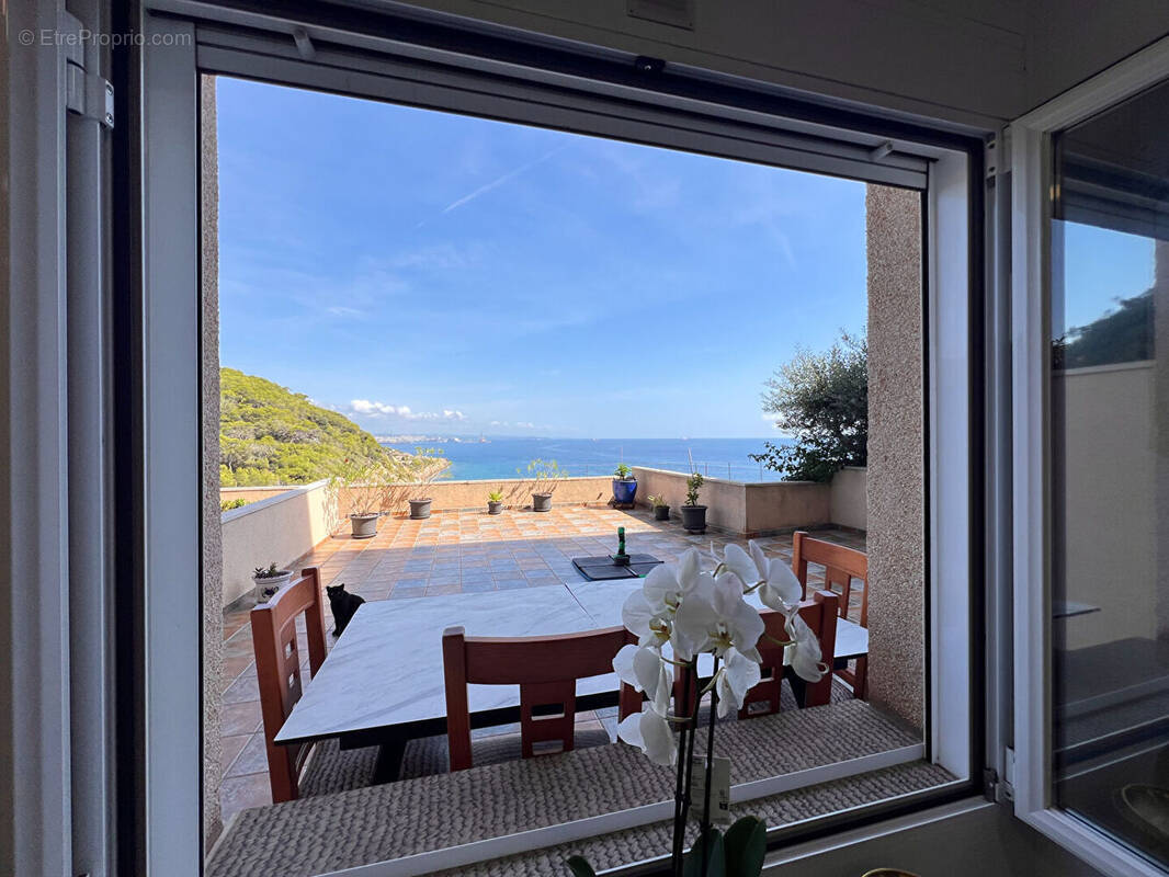 Appartement à BEAULIEU