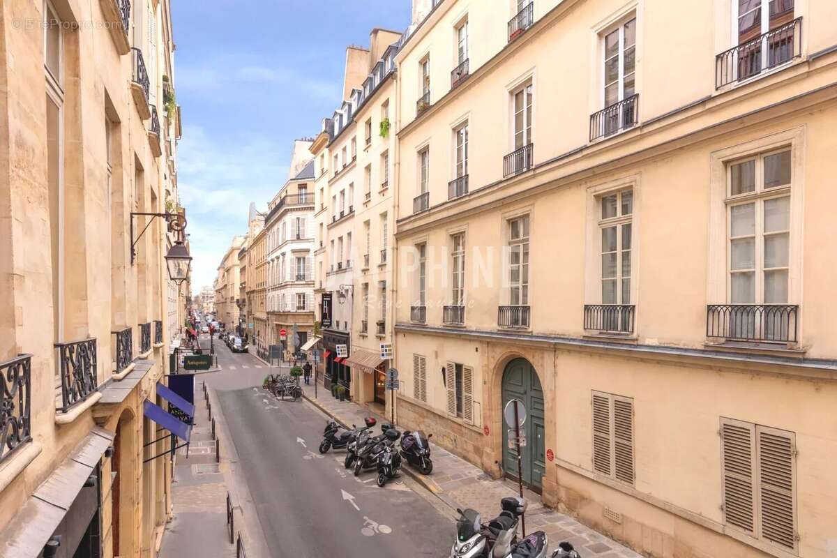 Appartement à PARIS-7E