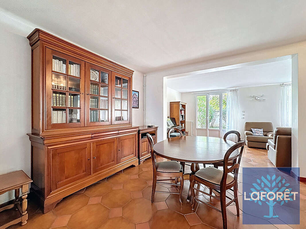 Maison à NEUILLY-SUR-MARNE