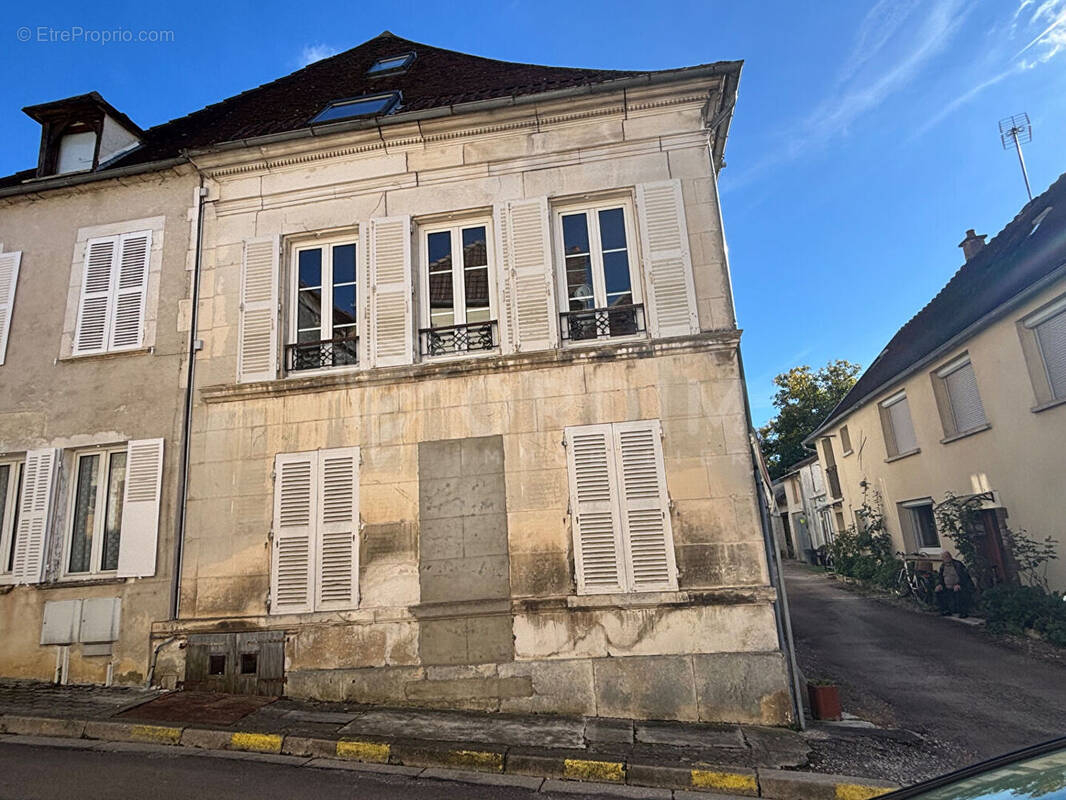 Appartement à EPINEUIL