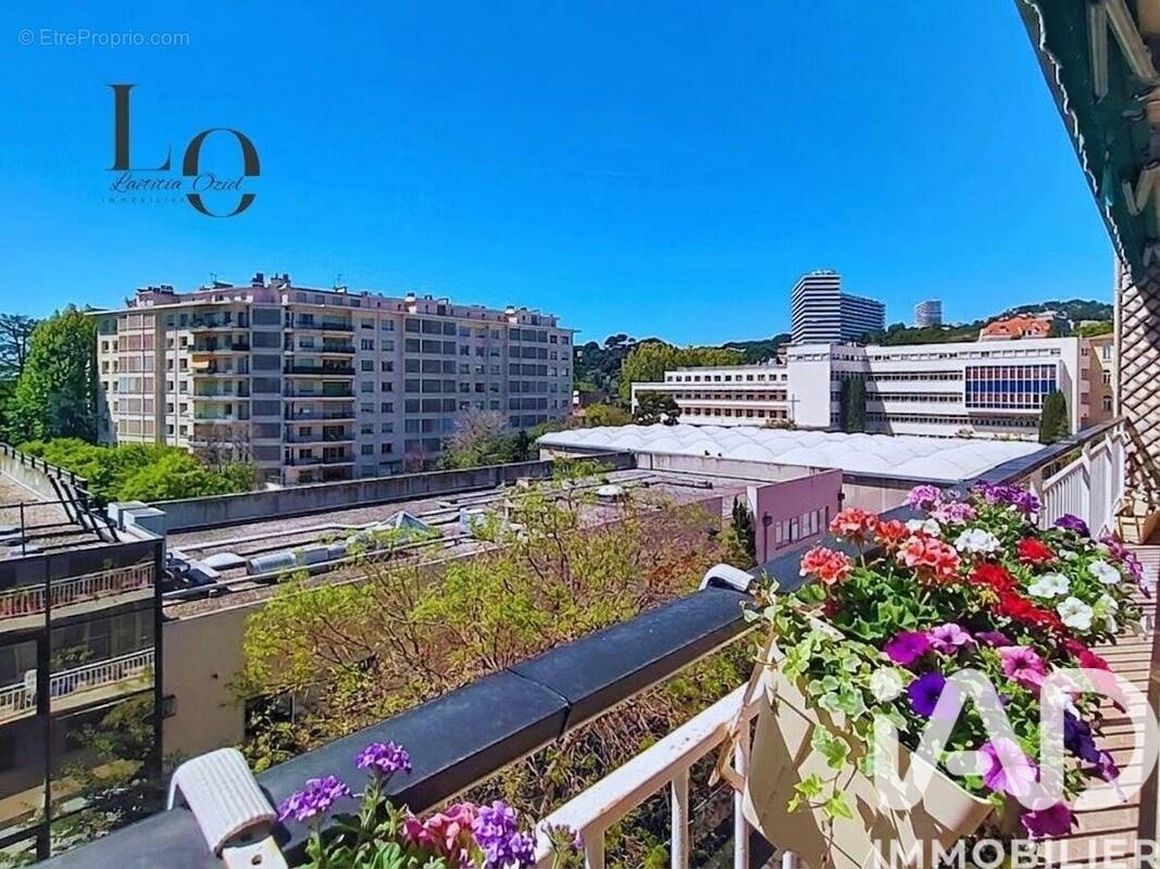 Photo 1 - Appartement à MARSEILLE-8E