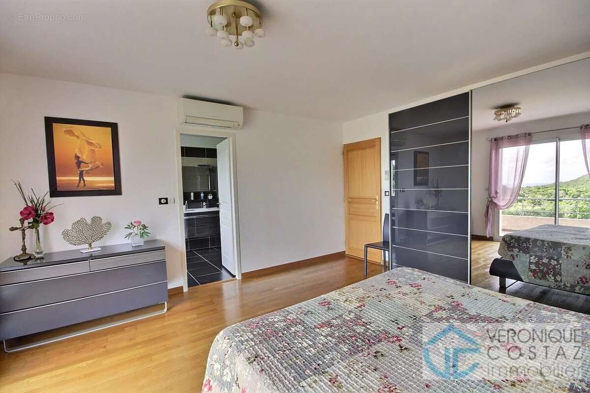 Maison à PORTO-VECCHIO