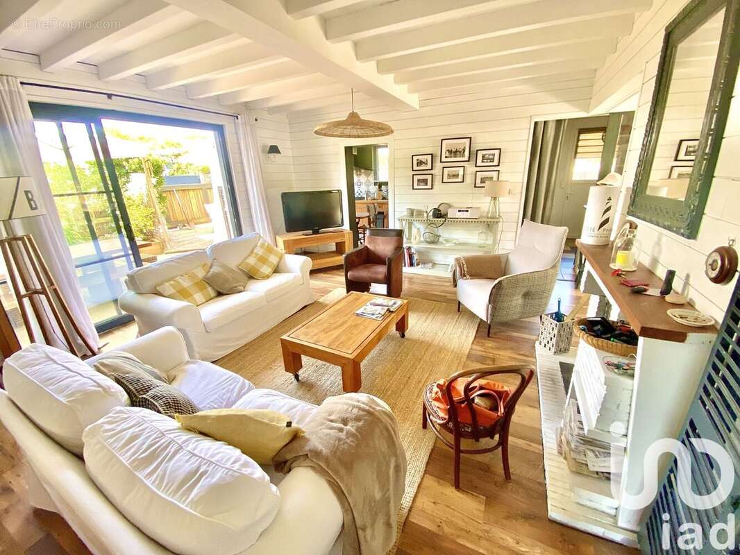 Photo 9 - Maison à SAINT-JULIEN-EN-BORN