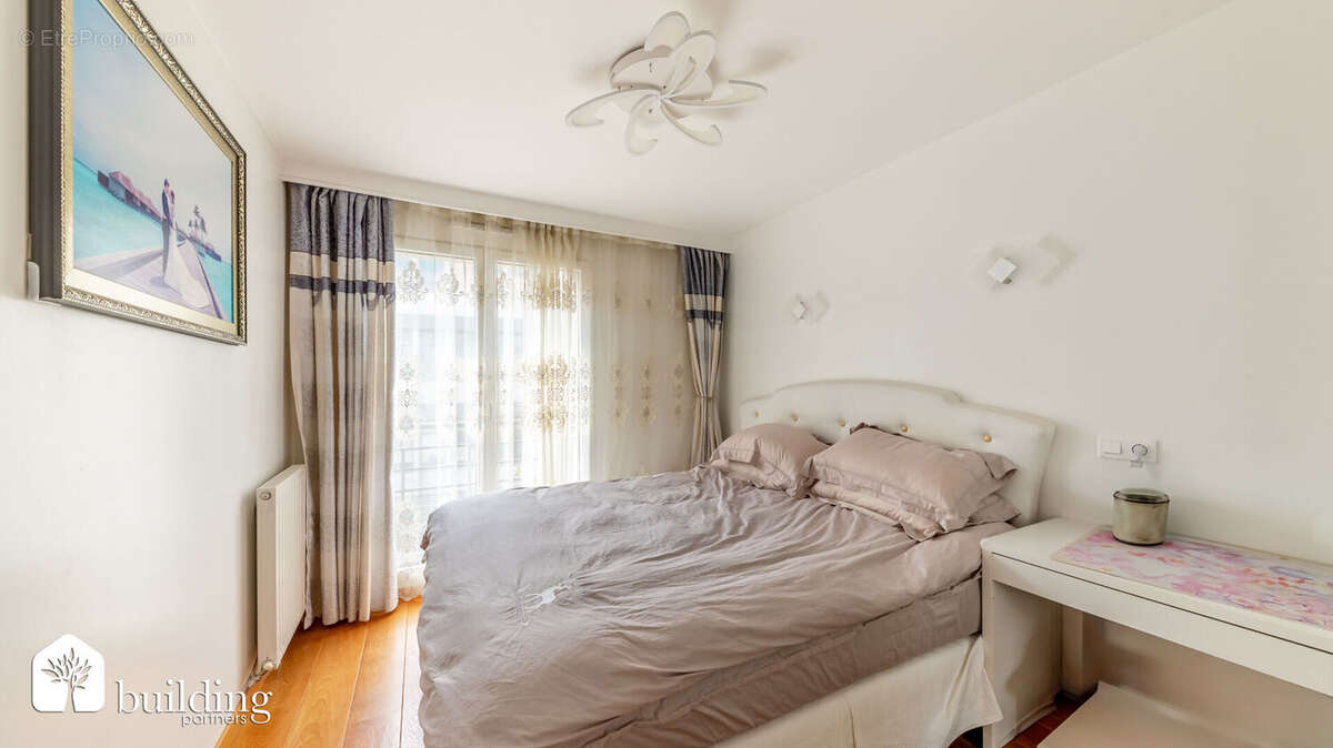 Appartement à LEVALLOIS-PERRET
