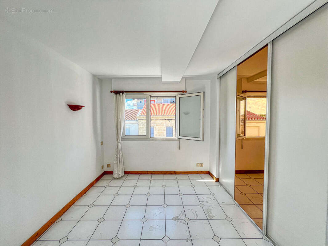 Appartement T2 idéalement situé à Royan - Proche marché et plage - photo 8