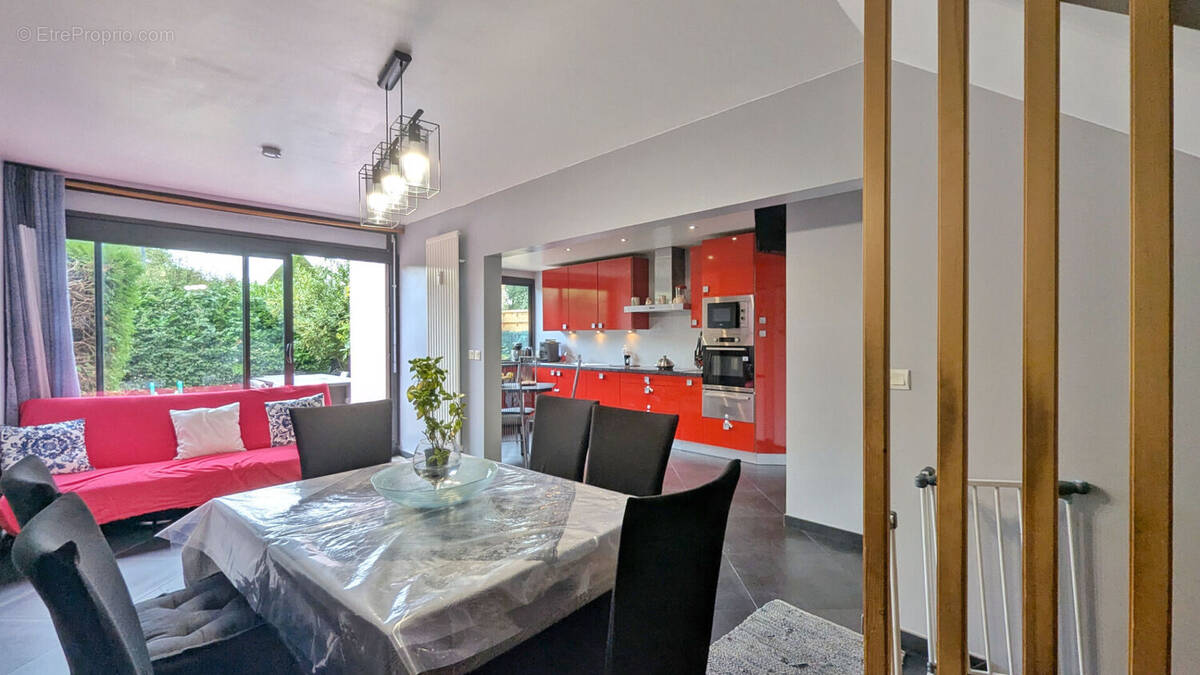 Appartement à SEYNOD