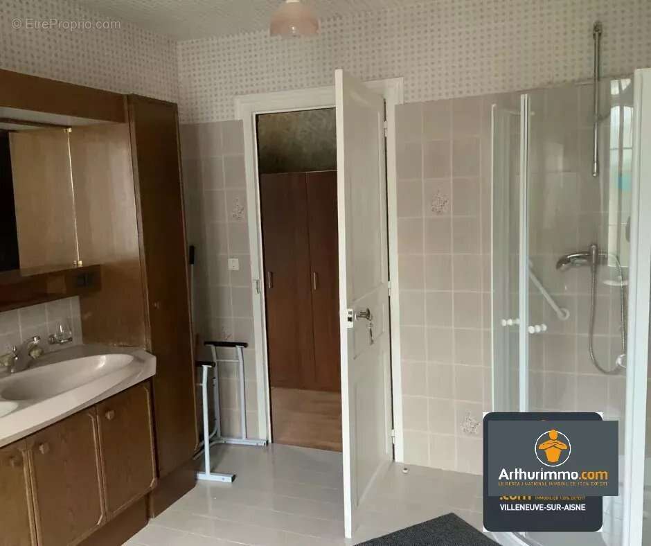 Maison à LONGUEVAL-BARBONVAL