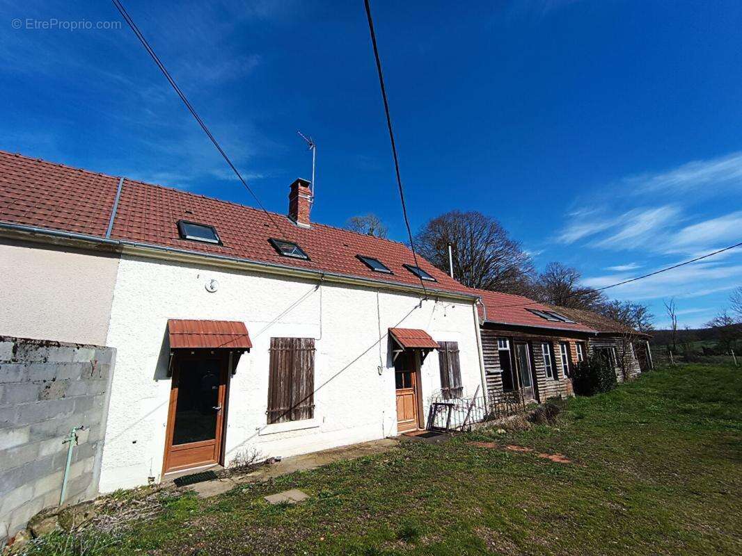 Maison à LA CELLE-SUR-NIEVRE
