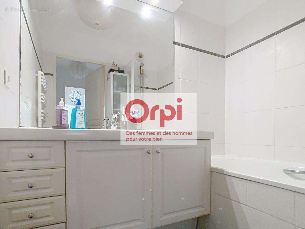 Appartement à ISSY-LES-MOULINEAUX