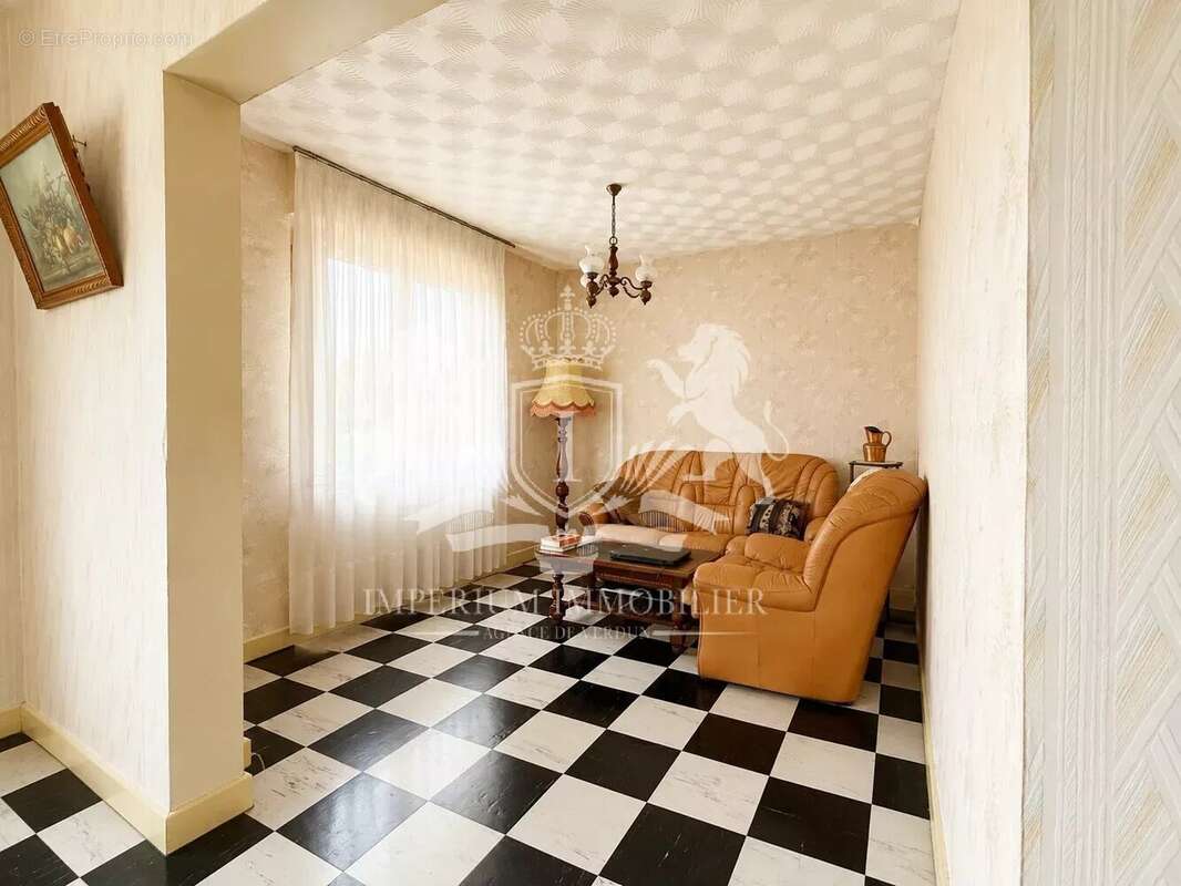 Maison individuelle avec sous-sol complet – Quartier Dieu du Trice - photo 3