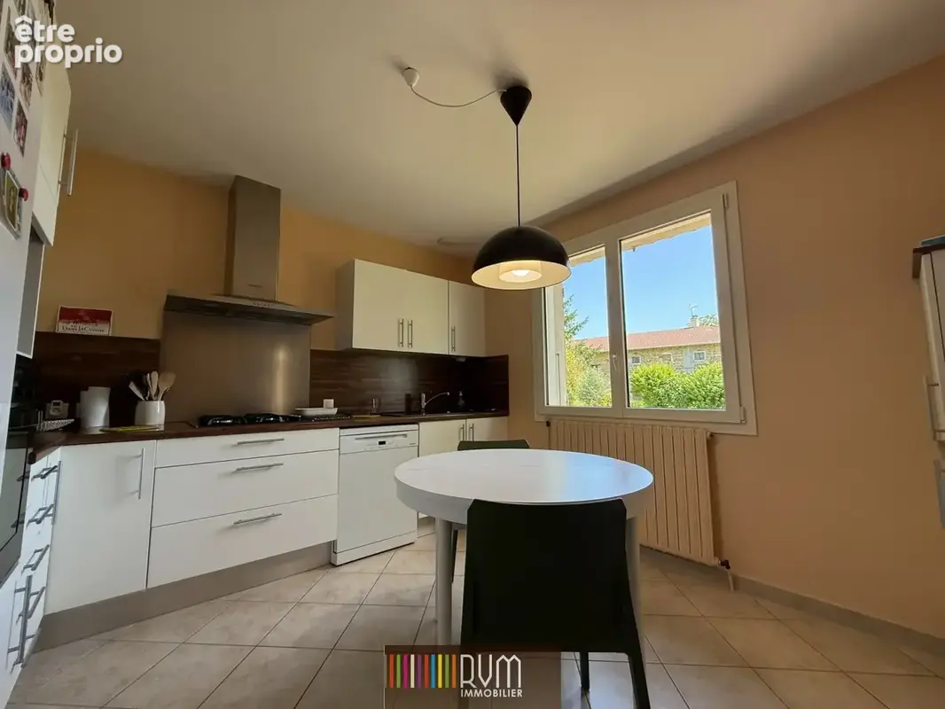 Maison 5 pièces 127 m² à vendre à Montagnat (01250) - photo 5