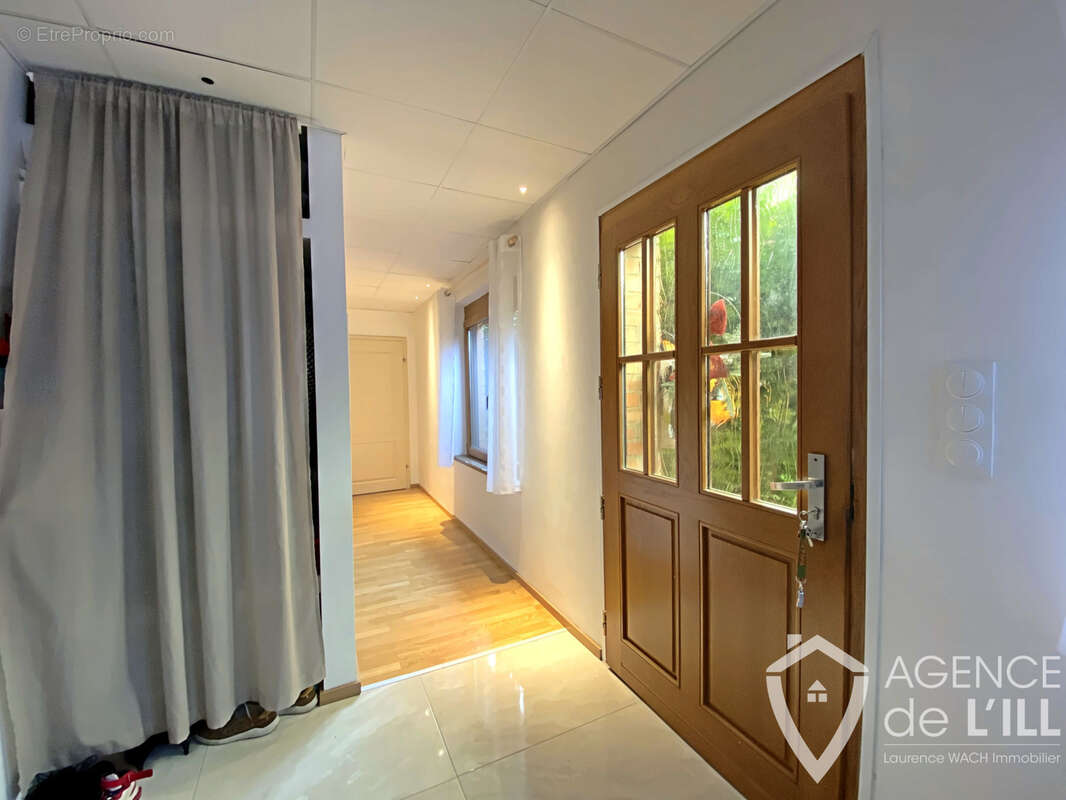Grange rénovée de 130 m2 sur 343 m2 à Ohnenheim - photo 7