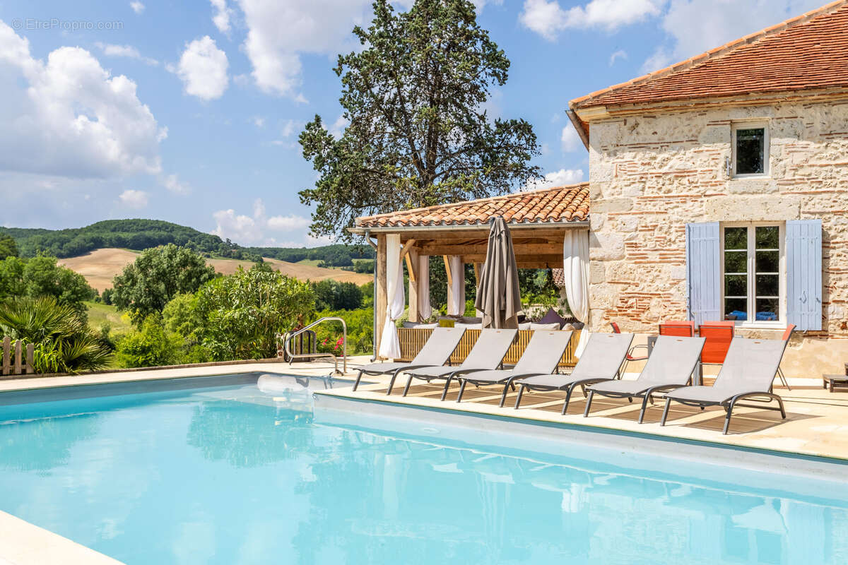 Maison de campagne avec annexes, 3 x piscines et vue - photo 45
