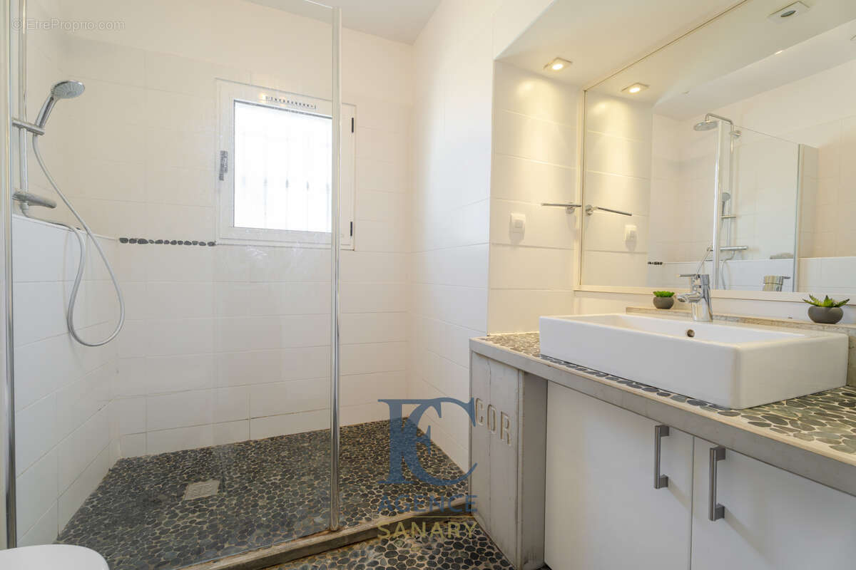 Maison à SIX-FOURS-LES-PLAGES