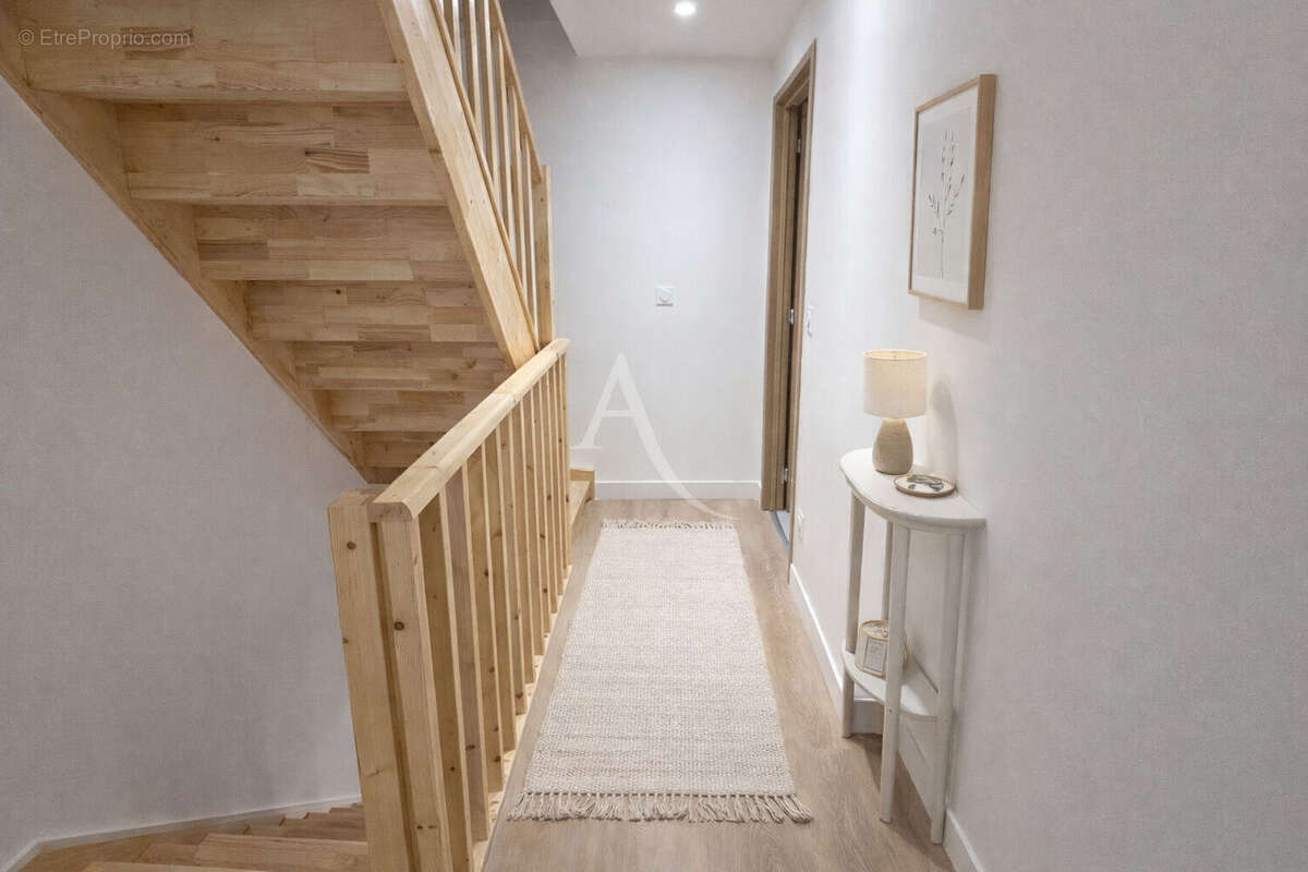 Appartement à SAINT-THIBAULT-DES-VIGNES