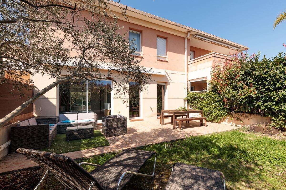 Appartement à MANDELIEU-LA-NAPOULE