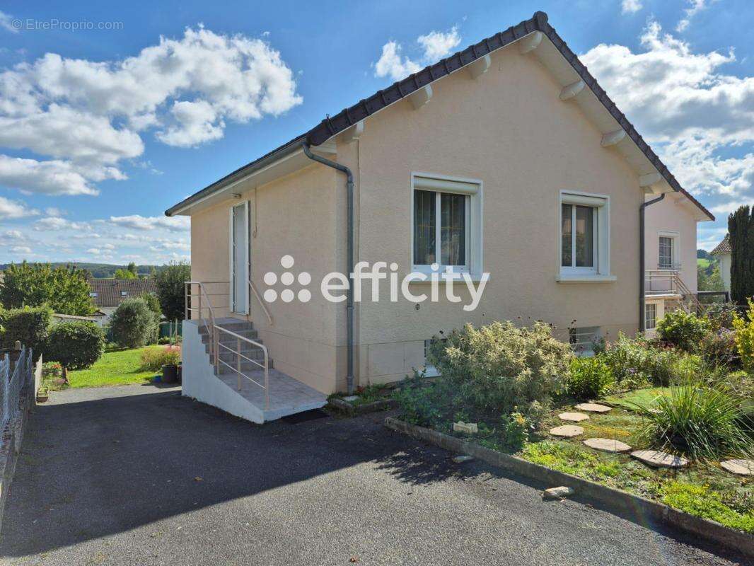 Maison à SAINT-JUNIEN