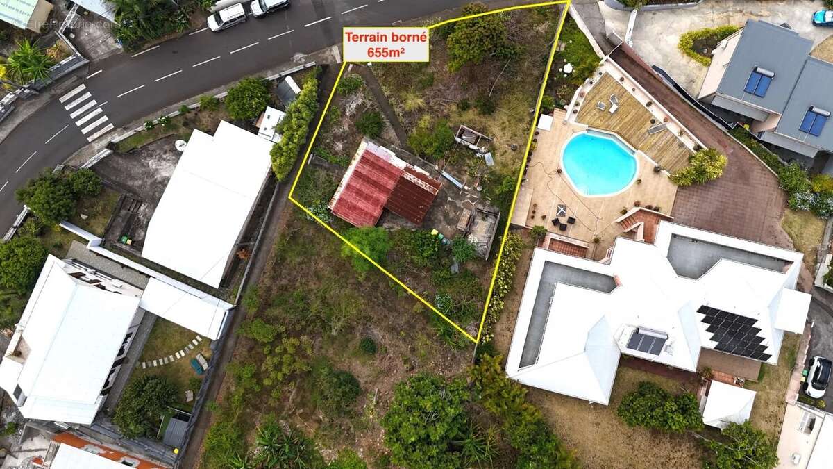 Terrain à L&#039;ETANG-SALE