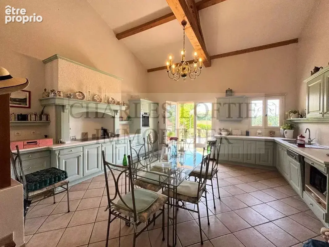 Propriété de caractère avec manoir, maison d’amis, piscine intérieure et 9,8 hectares de terrain, proche Puy-l’Evêque. - photo 5