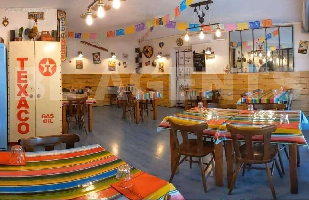 salle - Commerce à RIEUX-MINERVOIS