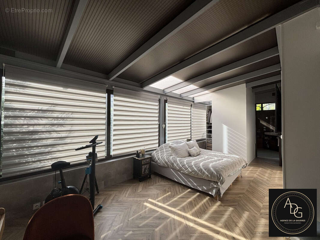 Maison à LE VAL-SAINT-GERMAIN