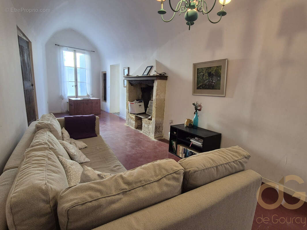 Maison à AIGUES-VIVES
