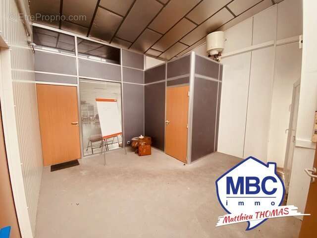 Bâtiment / Usine réhabilitable de 407 m² - photo 5