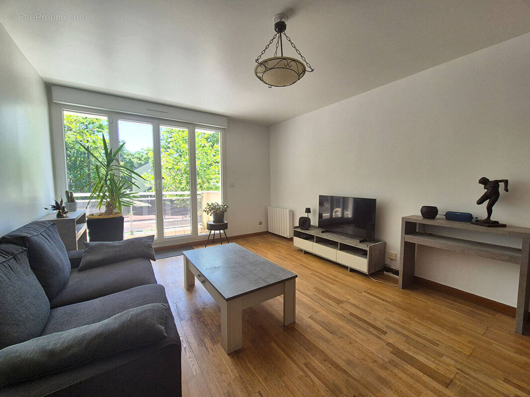 Appartement à MONTIGNY-LE-BRETONNEUX