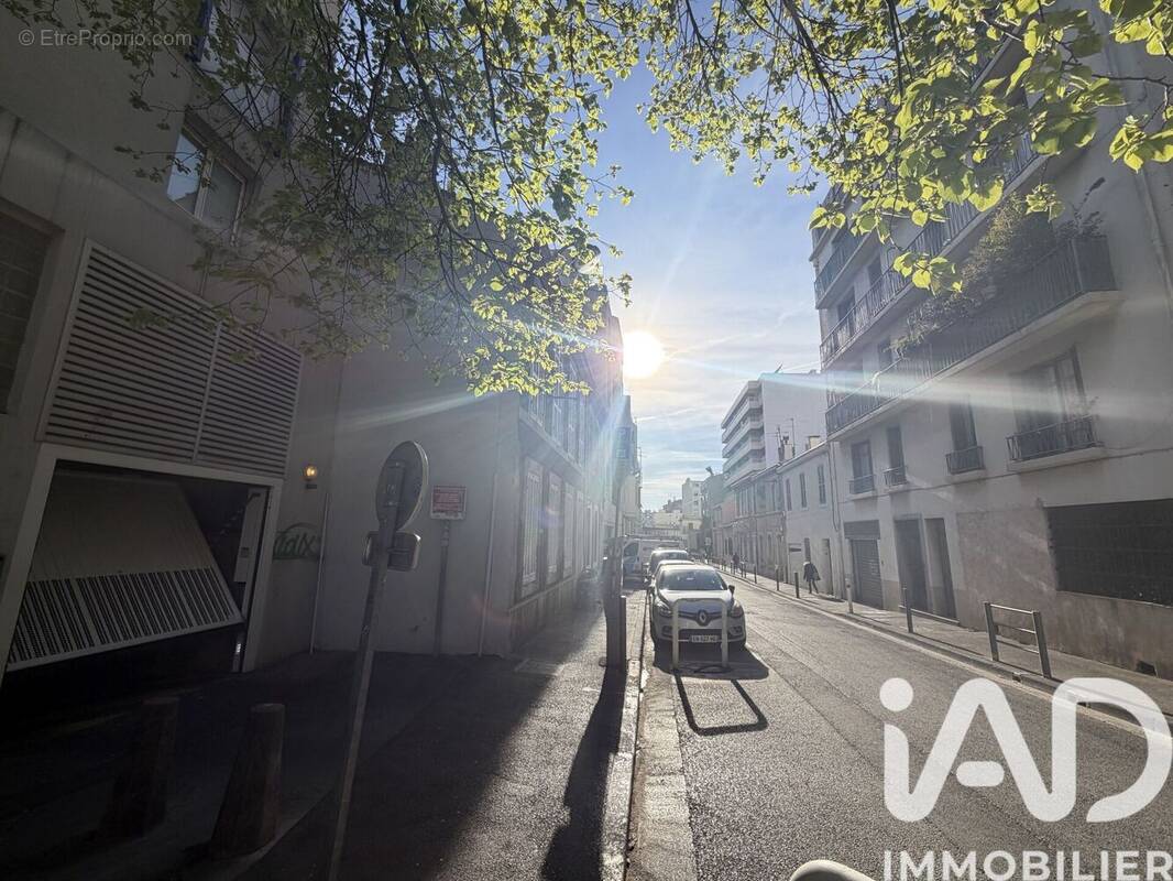 Photo 1 - Parking à MARSEILLE-5E