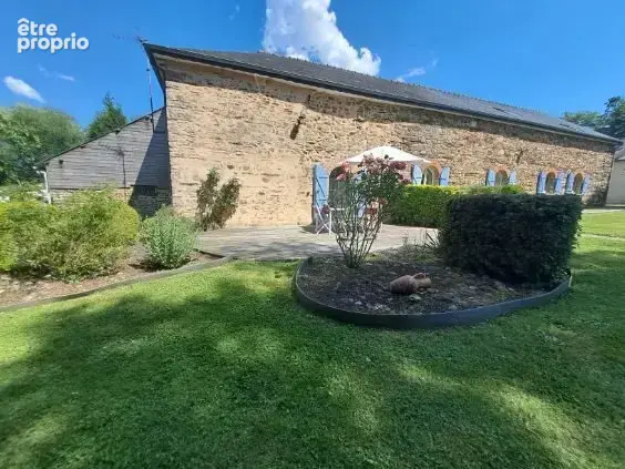 Maison 6 pièces 196 m² · à Guignen · 196 m² · 450 000 €
