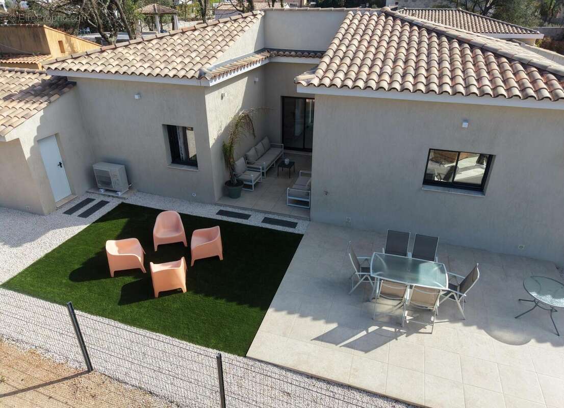 Photo 2 - Maison à BRIGNOLES