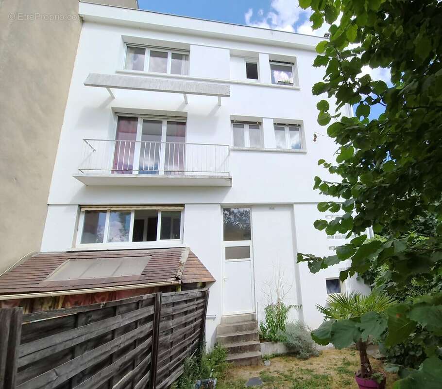 Appartement à SAINT-CYR-SUR-LOIRE
