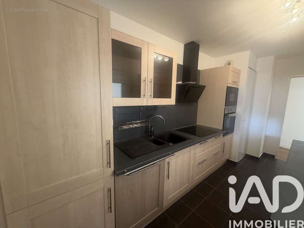 Photo 7 - Appartement à LE PLESSIS-TREVISE