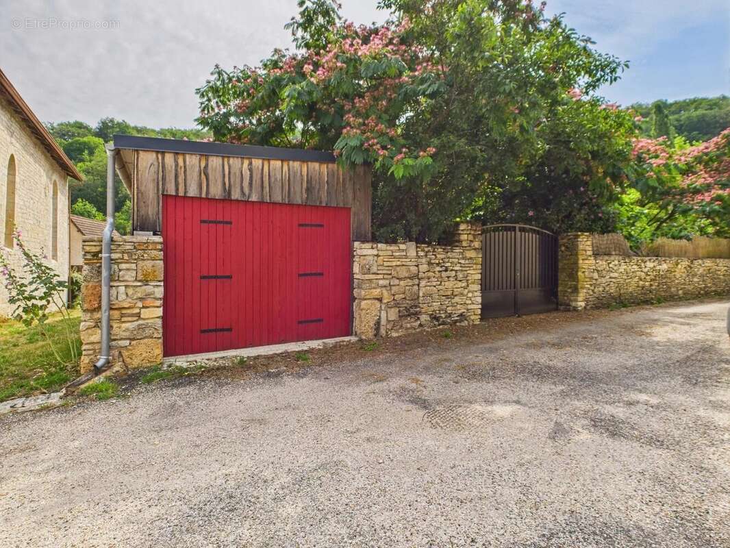 Maison à GOURDON