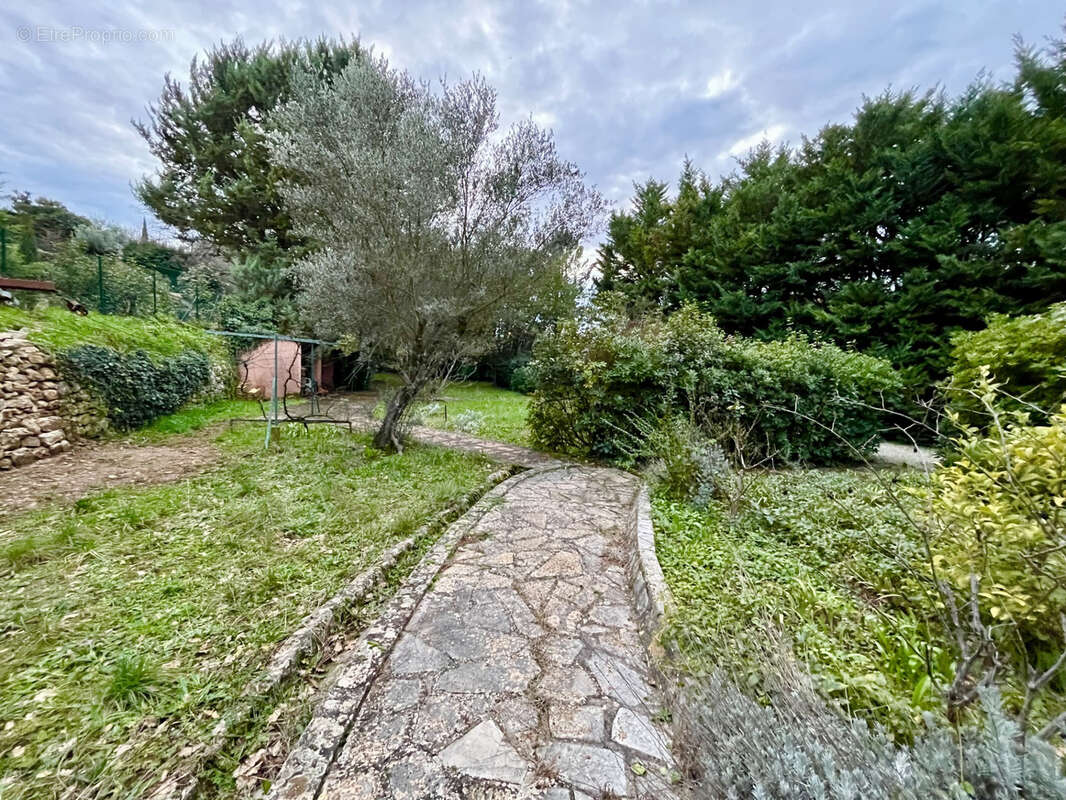 Maison à LORGUES