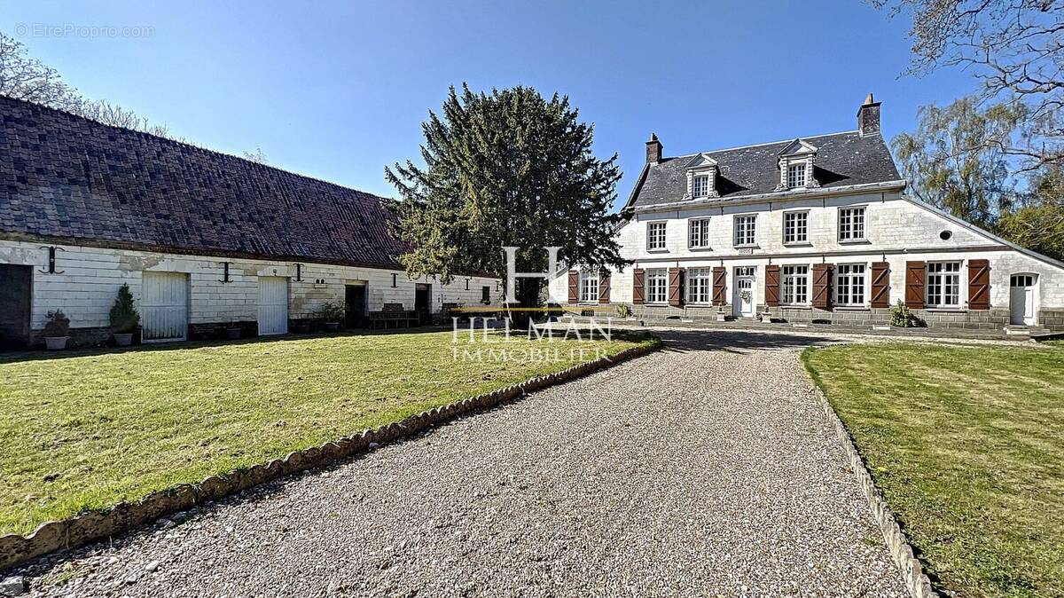 Maison 319 m² à Estree-Blanche  - photo 4