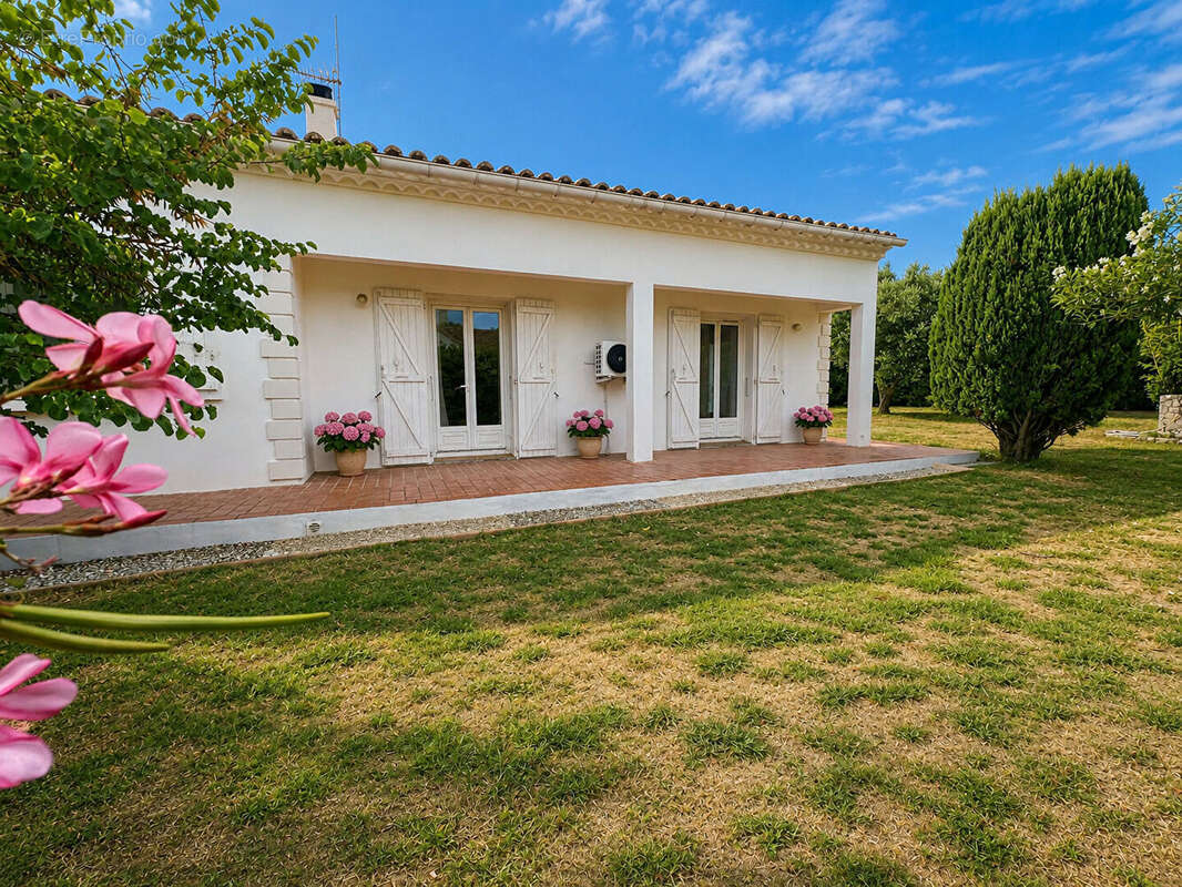 Maison Narbonne 7 pièce(s) 175 m2 - photo 9