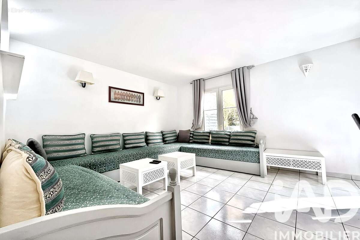 Photo 3 - Maison à BAILLY-ROMAINVILLIERS