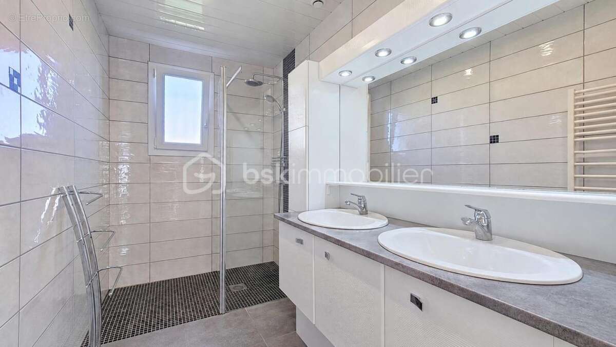 Maison familiale de 160 m² – grand terrain au calme – fort potentiel professionnel - photo 5