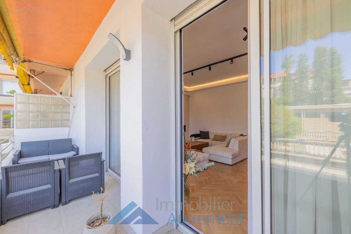 Appartement à MARSEILLE-8E