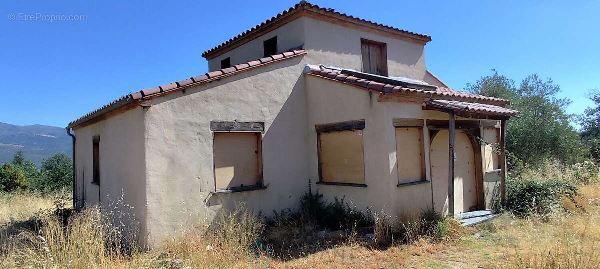 Maison bio climatique 6 pièces à rénover sur terrain 2500 m² - photo 4
