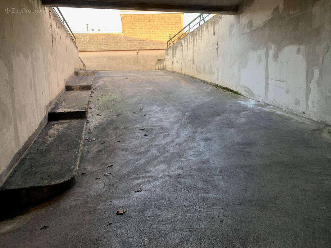 Reims residence 68 bd pommery - box garage 13m2 libre - photo 6