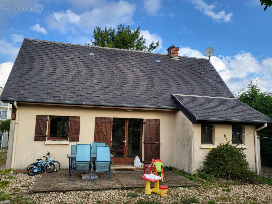 Maison à SASSETOT-LE-MAUCONDUIT