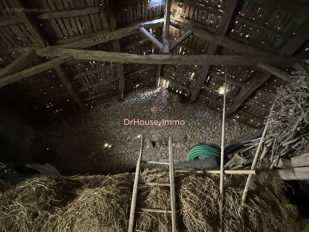 Maison à SAINT-ASTIER